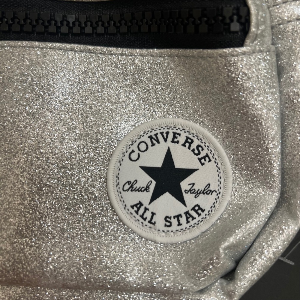 Converse All Star Silver Glitter Fanny Pack Waist Bag Girls 4A5364-109 NWT - Picture 2 of 6